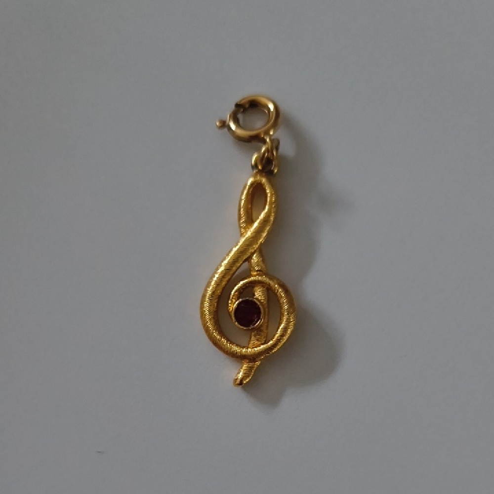 Elegant Treble Clef Charm Pendant